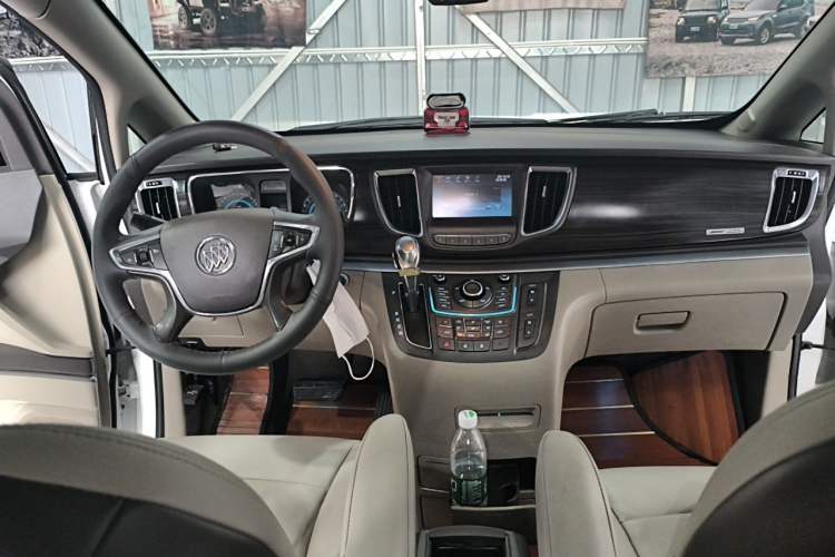 Used Buick GL8 2011 3.0L XT Luxury Business Flagship Edition Center Console
