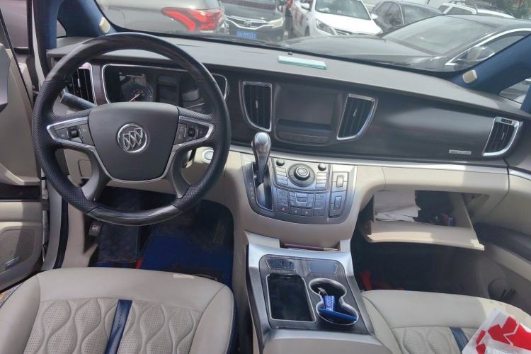 Used Buick GL8 2011 3.0L XT Luxury Business Flagship Edition Center Console
