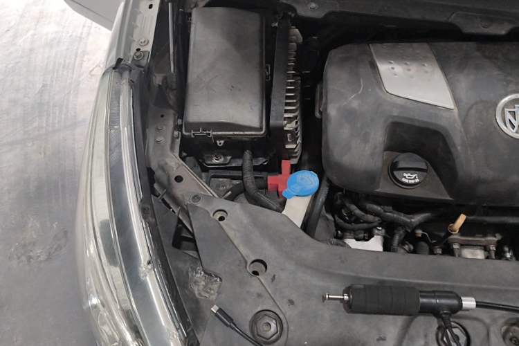 Used Buick GL8 2011 3.0L XT Luxury Business Flagship Edition Engine Bay Right