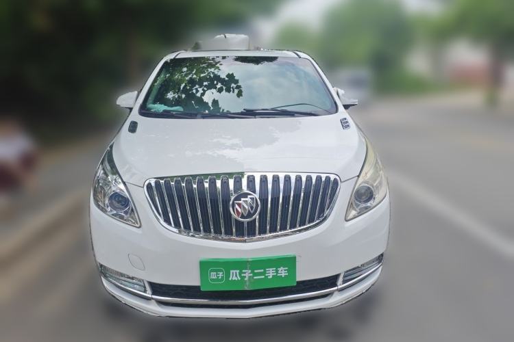 Used Buick GL8 2011 3.0L GT Luxury Business Haoya Edition Front