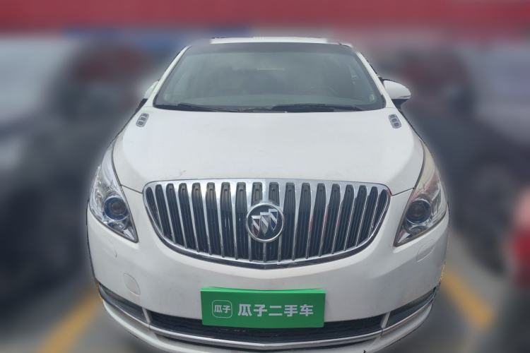 Used Buick GL8 2011 3.0L XT Luxury Business Flagship Edition Front
