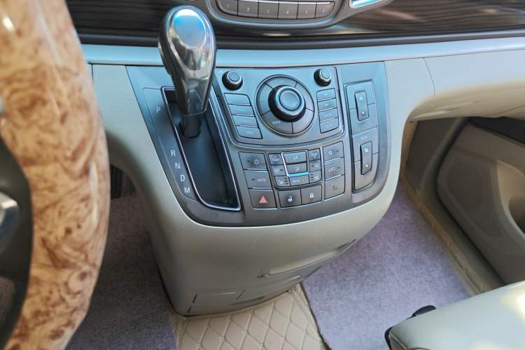 Used Buick GL8 2011 3.0L GT Luxury Business Haoya Edition Gear Lever