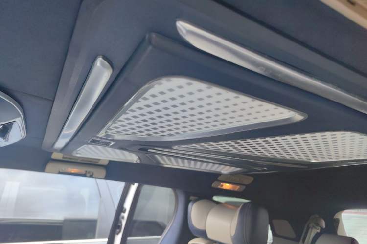 Used Buick GL8 2011 3.0L XT Luxury Business Flagship Edition Headliner