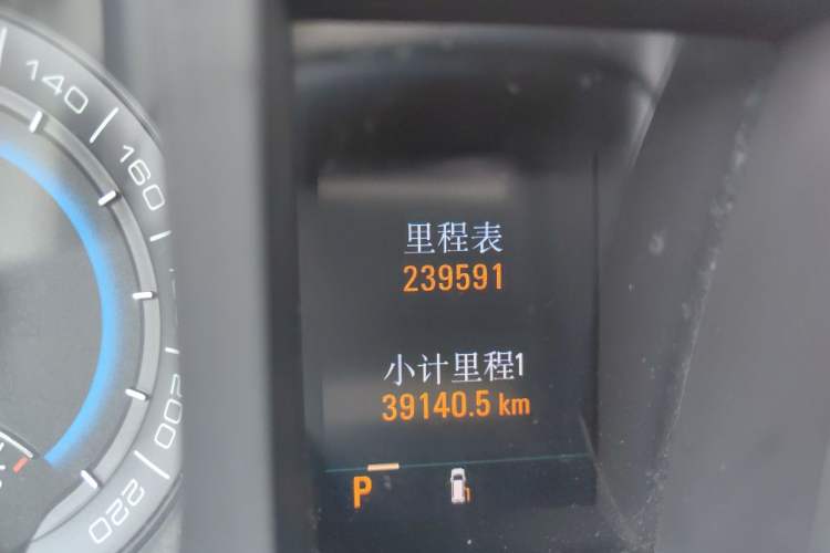 Used Buick GL8 2011 3.0L XT Luxury Business Flagship Edition Odometer Close Up