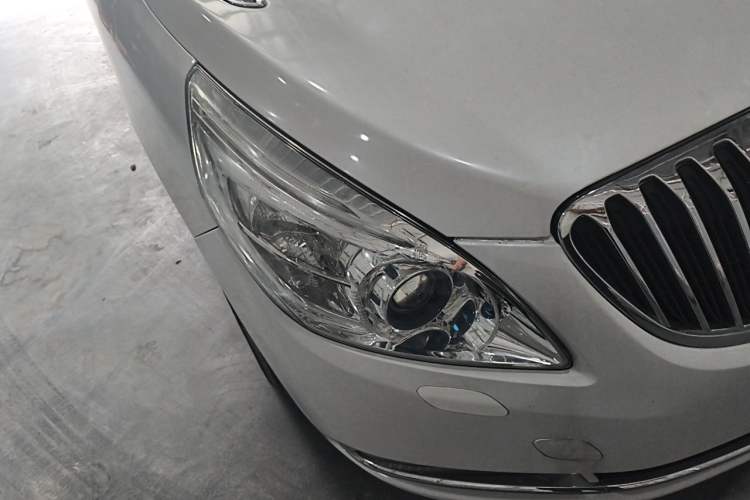 Used Buick GL8 2011 3.0L XT Luxury Business Flagship Edition Right Front Headlight