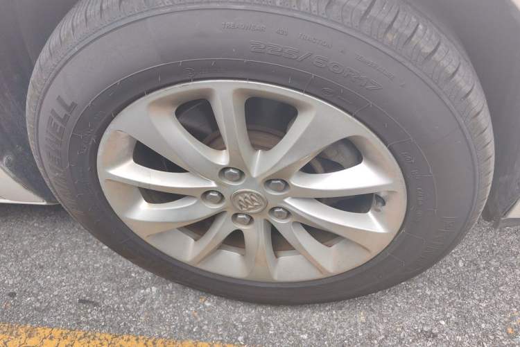 Used Buick GL8 2011 3.0L XT Luxury Business Flagship Edition Right Front Wheel Hub