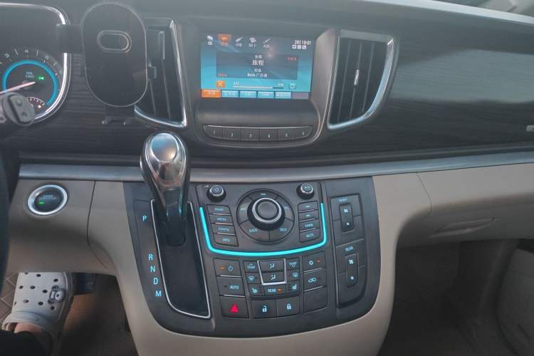 Used Buick GL8 2011 3.0L XT Luxury Business Flagship Edition Audio And AC Panel