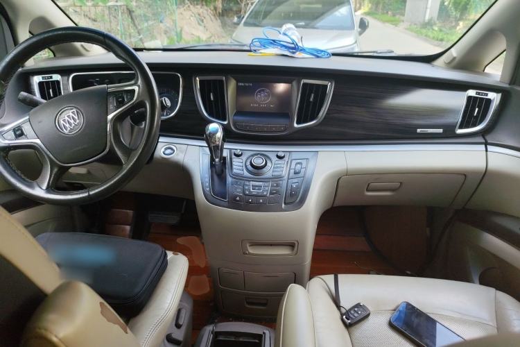 Used Buick GL8 2011 3.0L XT Luxury Business Flagship Edition Center Console