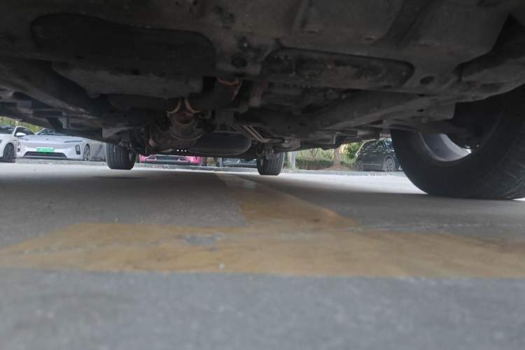 Used Buick GL8 2011 3.0L XT Luxury Business Flagship Edition Chassis Front