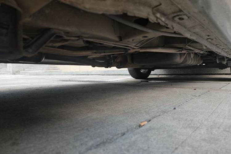 Used Buick GL8 2011 2.4L LT Luxury Business Executive Edition Chassis Front Left