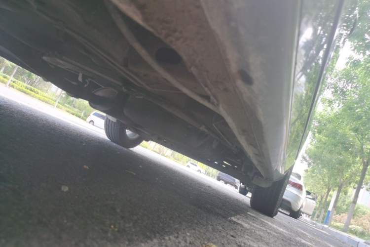 Used Buick GL8 2011 2.4L LT Luxury Business Executive Edition Chassis Front Left
