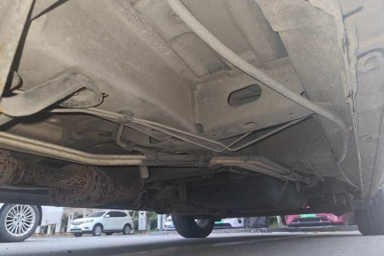 Used Buick GL8 2011 3.0L XT Luxury Business Flagship Edition Chassis Front Left
