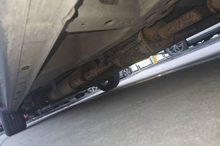 Used Buick GL8 2011 3.0L XT Luxury Business Flagship Edition Chassis Front Right