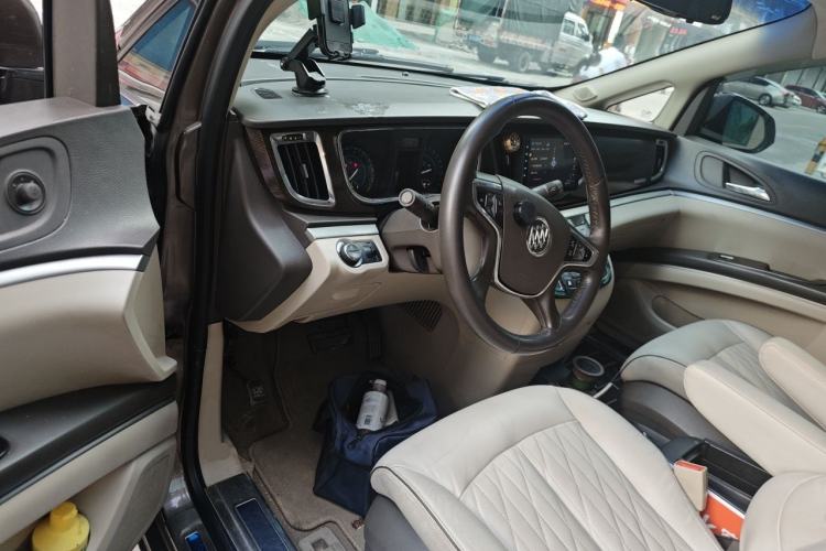 Used Buick GL8 2011 2.4L LT Luxury Business Executive Edition Driver Seat