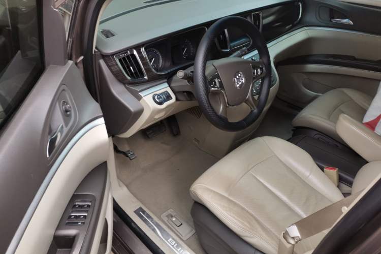 Used Buick GL8 2011 3.0L GT Luxury Business Haoya Edition Driver Seat