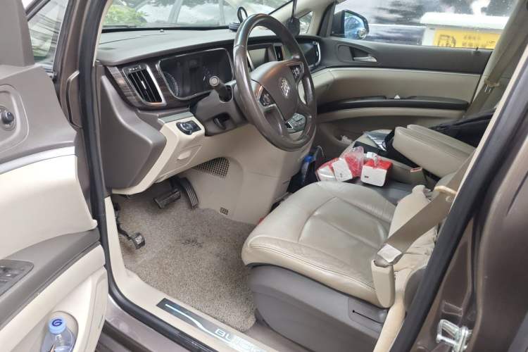 Used Buick GL8 2011 3.0L GT Luxury Business Haoya Edition Driver Seat