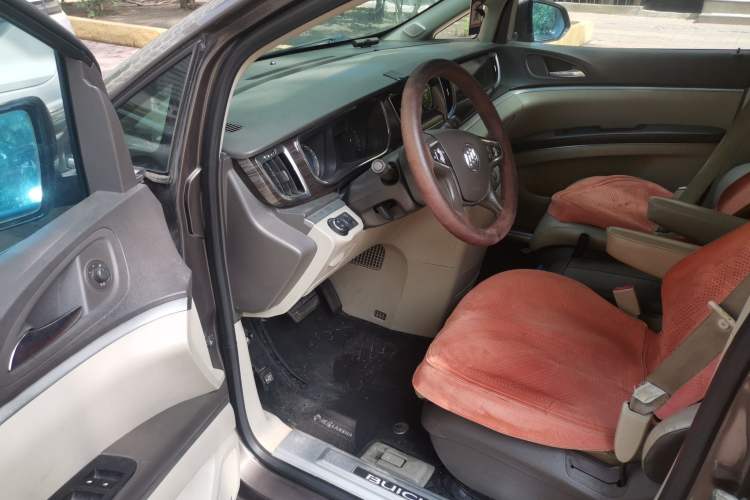 Used Buick GL8 2011 3.0L GT Luxury Business Haoya Edition Driver Seat