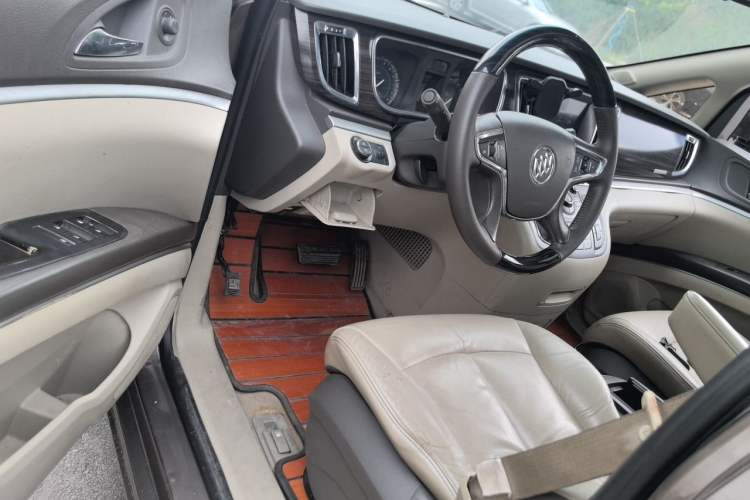 Used Buick GL8 2011 3.0L GT Luxury Business Haoya Edition Driver Seat