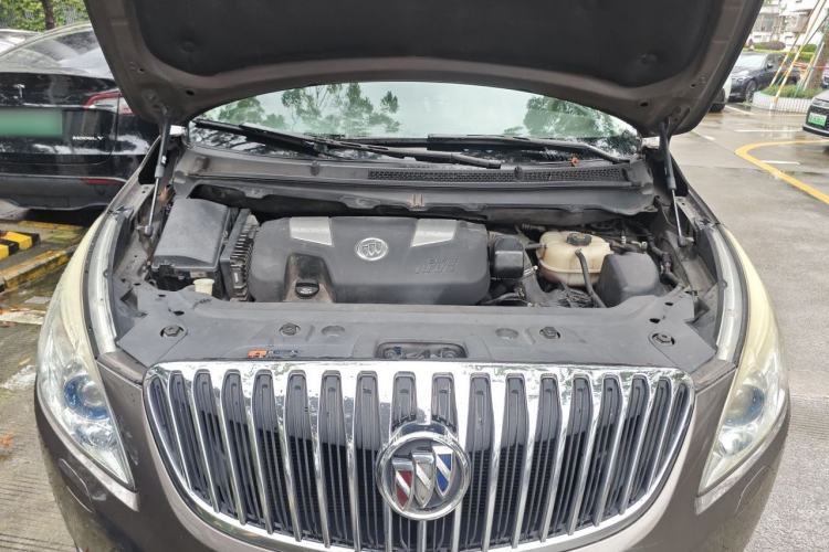 Used Buick GL8 2011 3.0L GT Luxury Business Haoya Edition Engine Bay