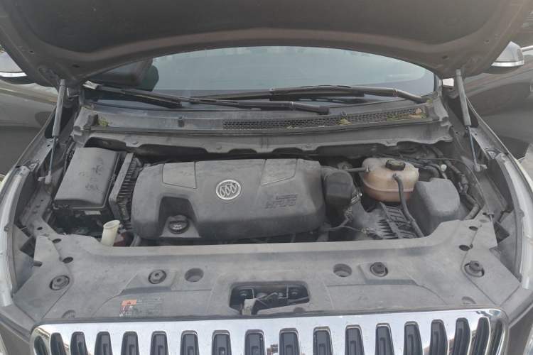 Used Buick GL8 2011 3.0L XT Luxury Business Flagship Edition Engine Bay
