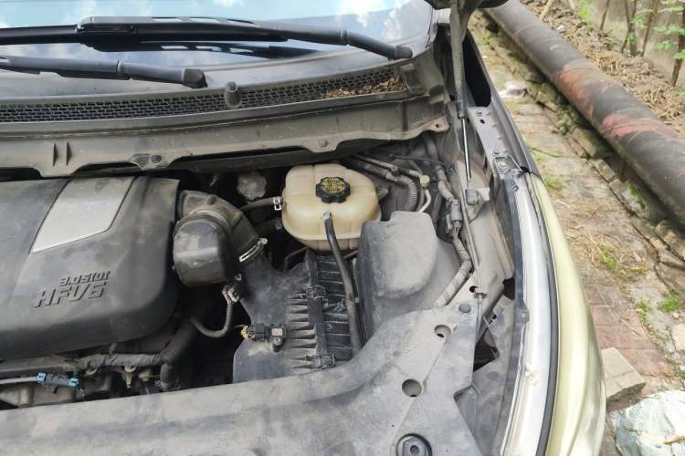 Used Buick GL8 2011 3.0L XT Luxury Business Flagship Edition Engine Bay Left