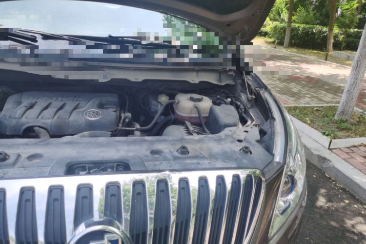 Used Buick GL8 2011 2.4L LT Luxury Business Executive Edition Engine Bay Left