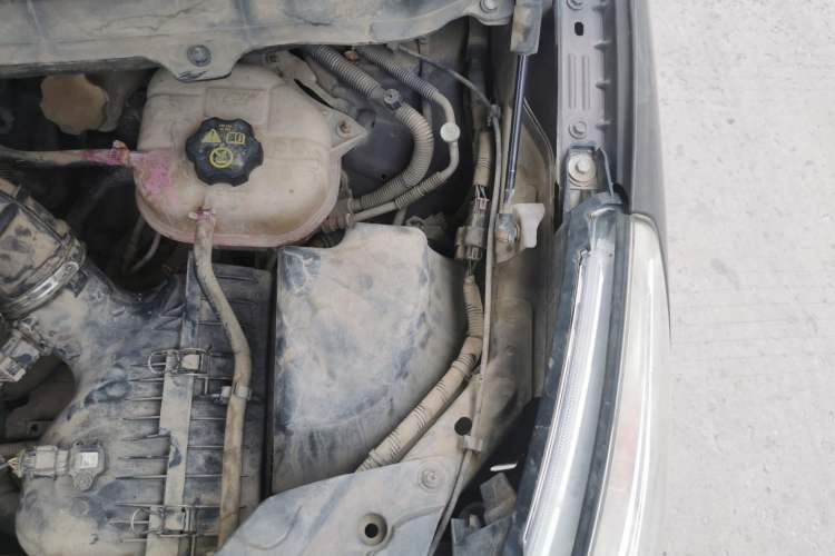 Used Buick GL8 2011 3.0L XT Luxury Business Flagship Edition Engine Bay Left