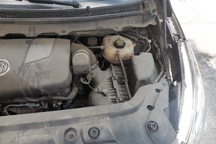 Used Buick GL8 2011 3.0L GT Luxury Business Haoya Edition Engine Bay Left