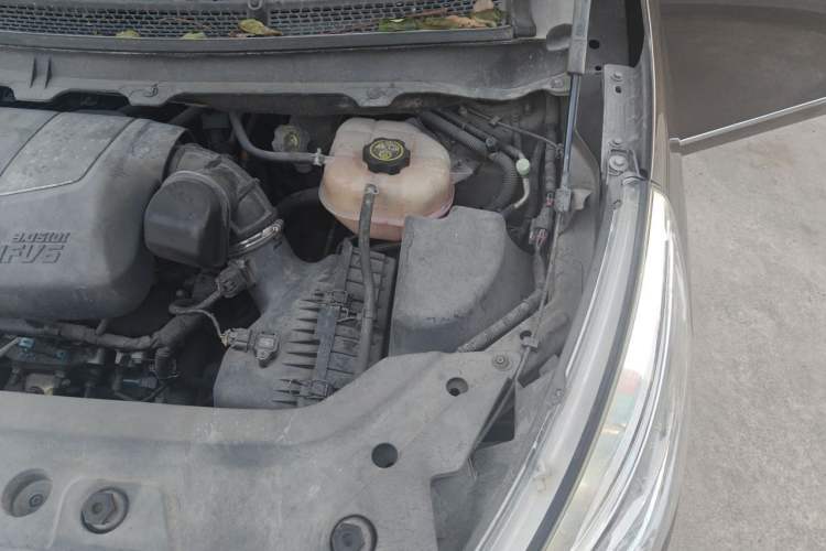 Used Buick GL8 2011 3.0L XT Luxury Business Flagship Edition Engine Bay Left