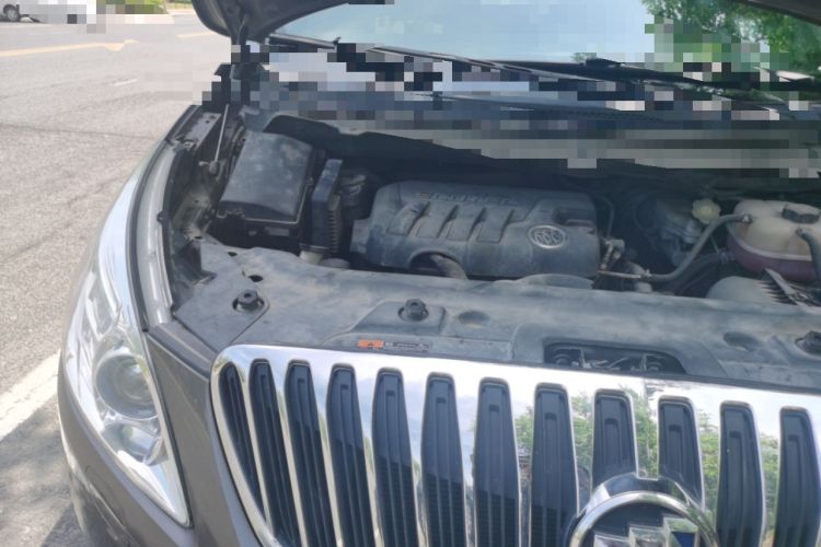 Used Buick GL8 2011 2.4L LT Luxury Business Executive Edition Engine Bay Right