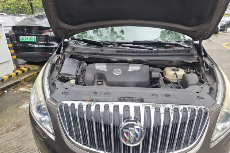 Used Buick GL8 2011 3.0L GT Luxury Business Haoya Edition Engine Bay Right