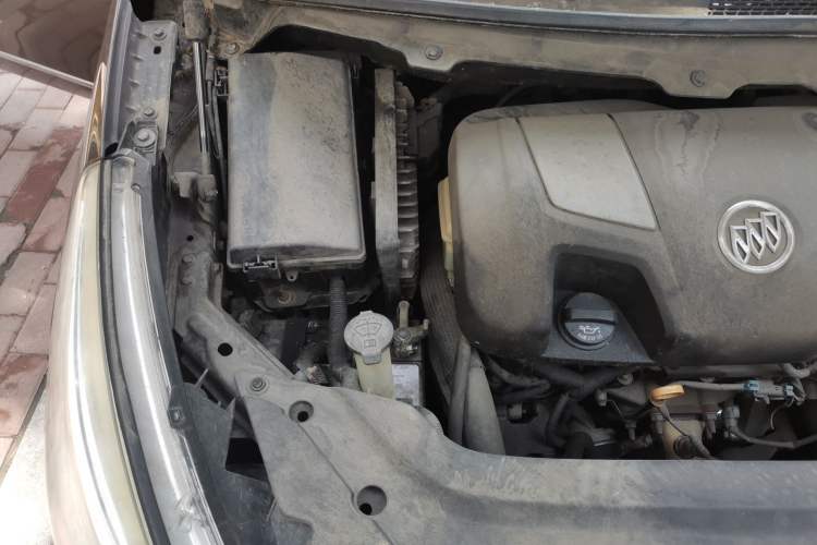 Used Buick GL8 2011 3.0L GT Luxury Business Haoya Edition Engine Bay Right