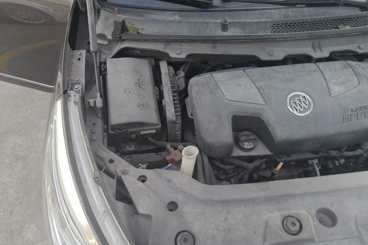 Used Buick GL8 2011 3.0L XT Luxury Business Flagship Edition Engine Bay Right