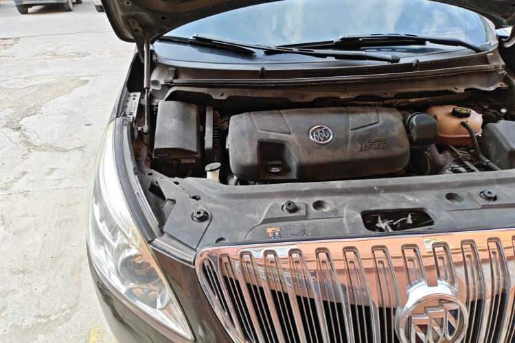 Used Buick GL8 2011 3.0L XT Luxury Business Flagship Edition Engine Bay Right