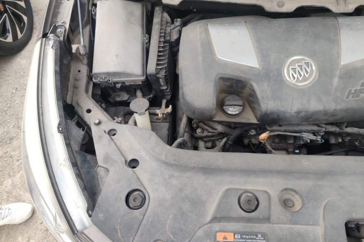 Used Buick GL8 2011 3.0L XT Luxury Business Flagship Edition Engine Bay Right