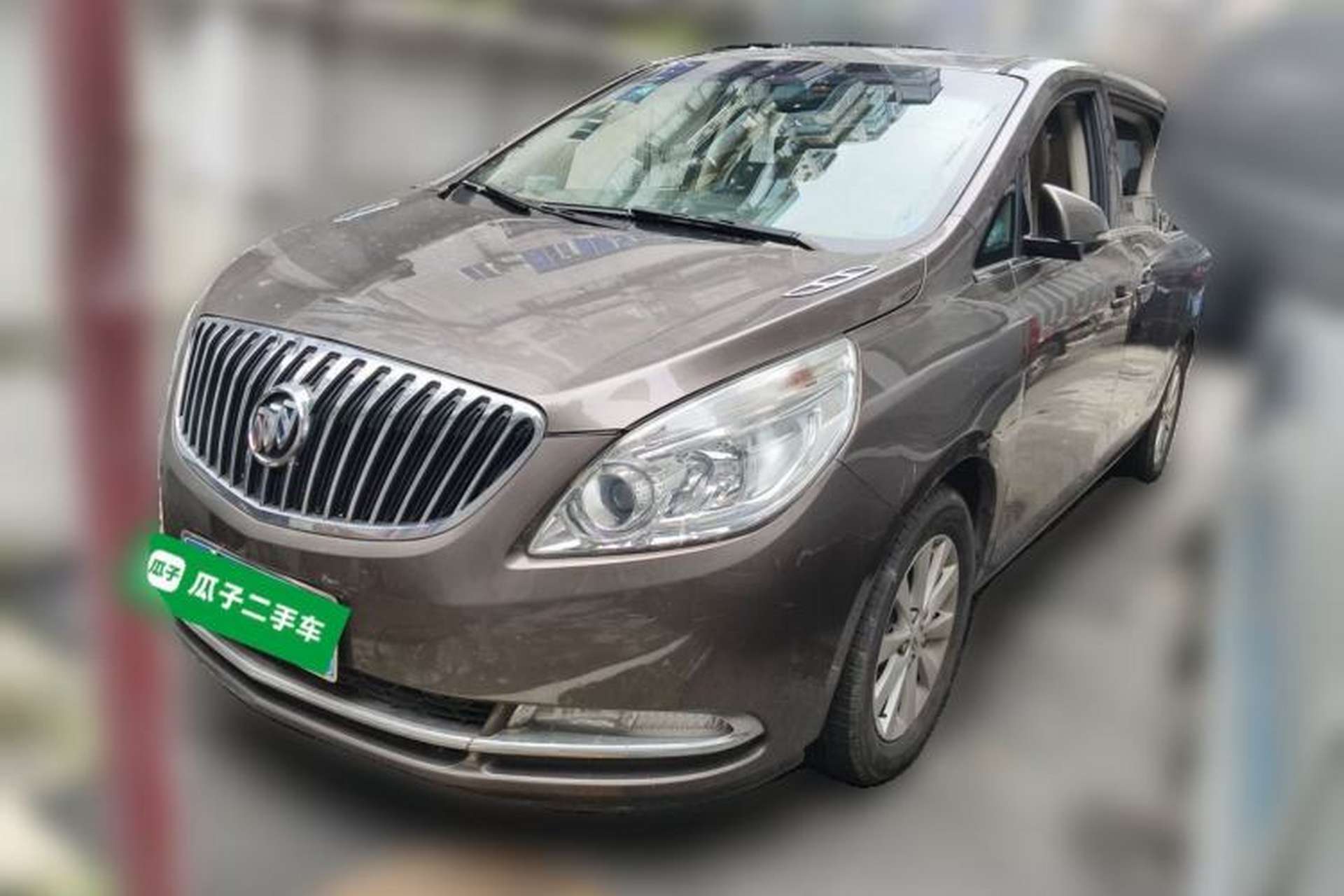 Used Buick GL8 2011 2.4L CT Luxury Business Comfort Edition Front Left 45 Deg