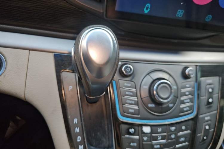 Used Buick GL8 2011 2.4L LT Luxury Business Executive Edition Gear Lever
