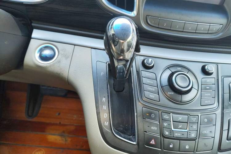 Used Buick GL8 2011 3.0L XT Luxury Business Flagship Edition Gear Lever