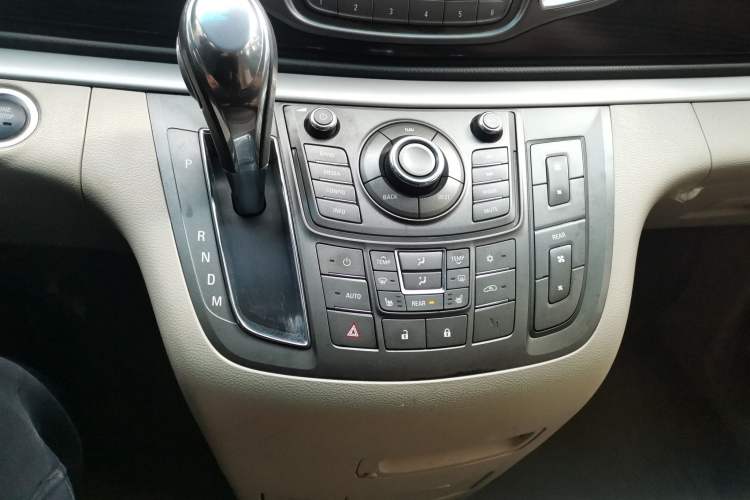 Used Buick GL8 2011 3.0L GT Luxury Business Haoya Edition Gear Lever