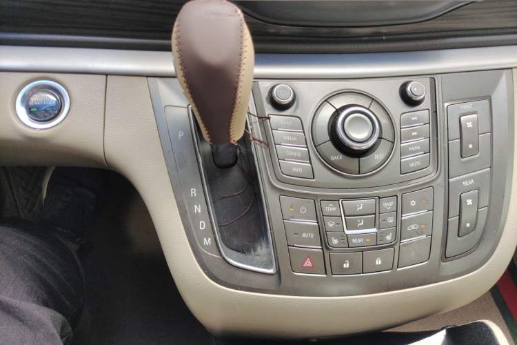 Used Buick GL8 2011 3.0L GT Luxury Business Haoya Edition Gear Lever