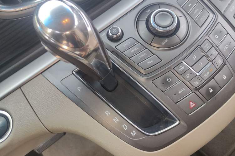 Used Buick GL8 2011 3.0L XT Luxury Business Flagship Edition Gear Lever