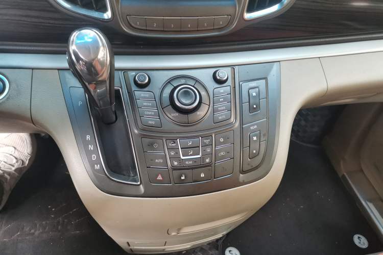 Used Buick GL8 2011 3.0L GT Luxury Business Haoya Edition Gear Lever