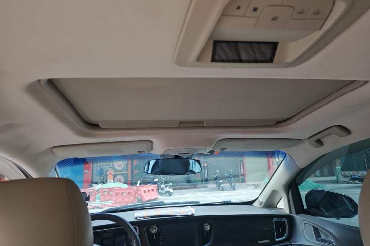Used Buick GL8 2011 2.4L LT Luxury Business Executive Edition Headliner