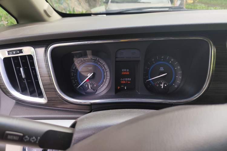 Used Buick GL8 2011 3.0L XT Luxury Business Flagship Edition Instrument Cluster