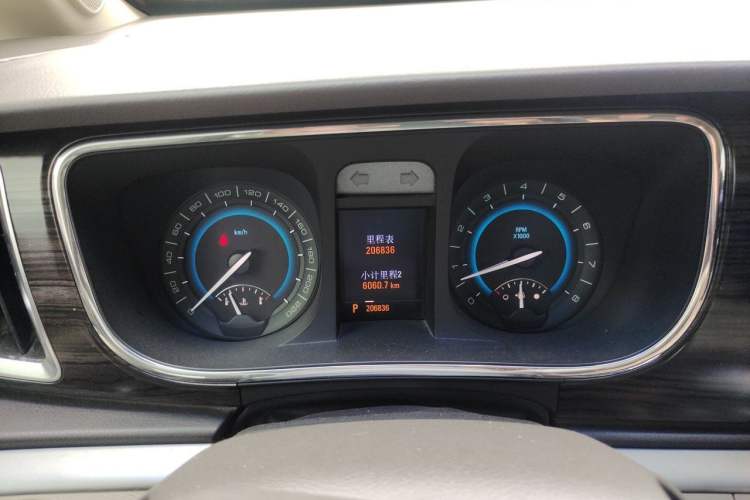 Used Buick GL8 2011 3.0L GT Luxury Business Haoya Edition Instrument Cluster