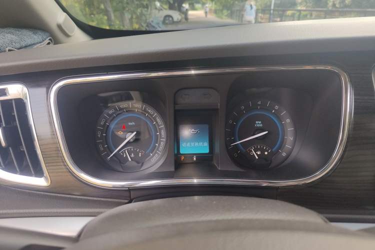 Used Buick GL8 2011 3.0L XT Luxury Business Flagship Edition Instrument Cluster