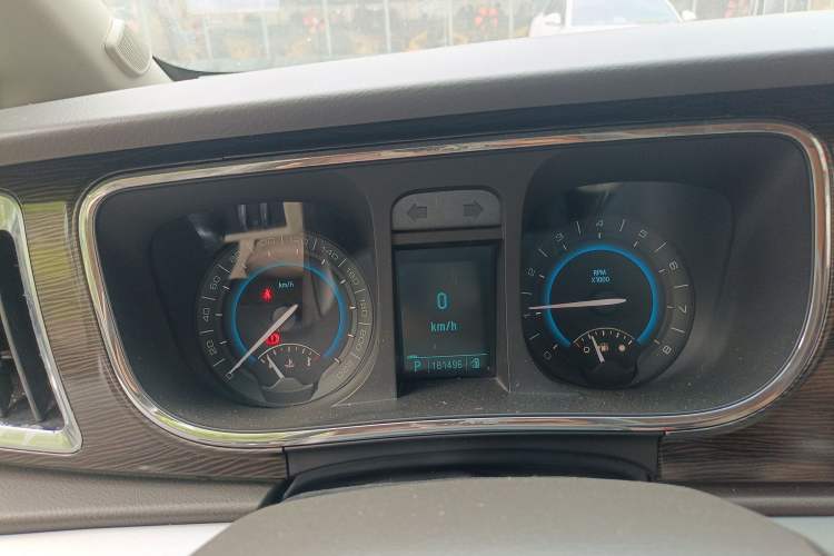 Used Buick GL8 2011 2.4L CT Luxury Business Comfort Edition Instrument Cluster