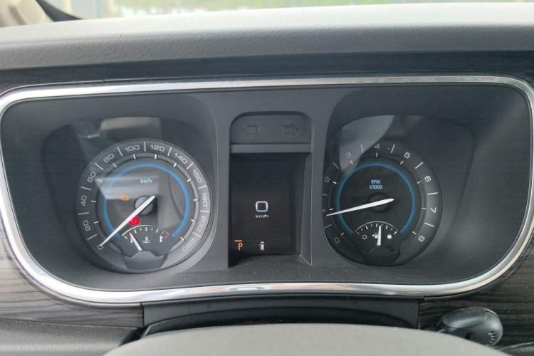 Used Buick GL8 2011 3.0L GT Luxury Business Haoya Edition Instrument Cluster