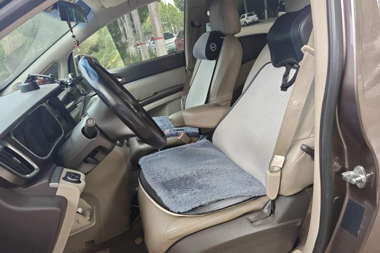 Used Buick GL8 2011 2.4L CT Luxury Business Comfort Edition Left Front Seat