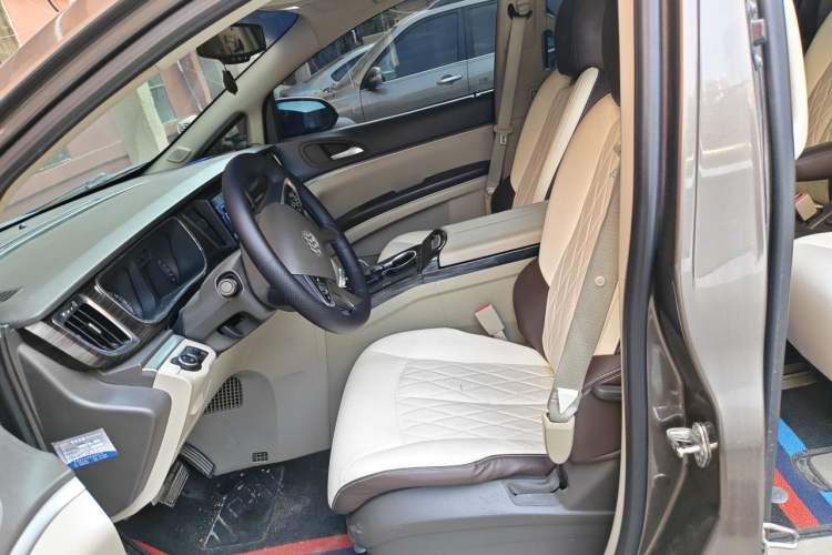 Used Buick GL8 2011 3.0L XT Luxury Business Flagship Edition Left Front Seat